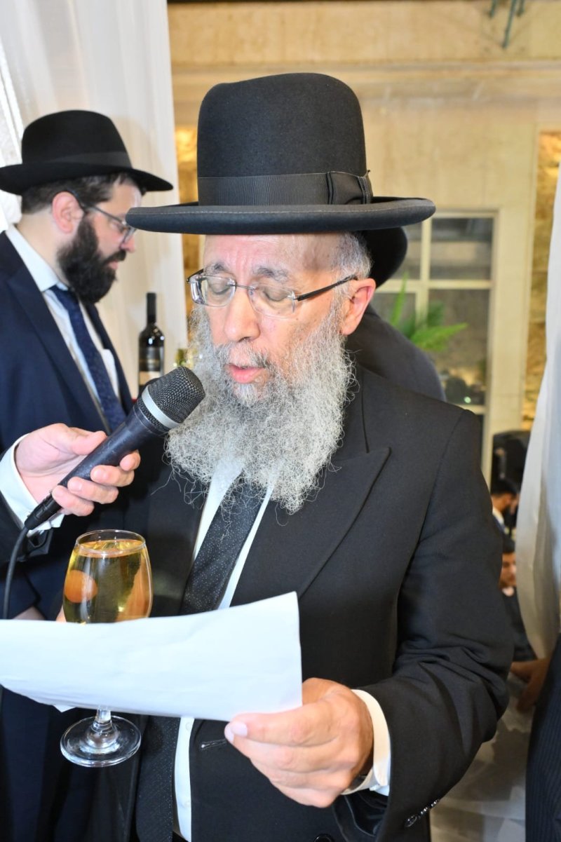 עזריאל משה