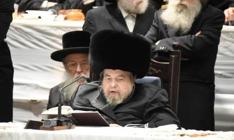 בעקבות שבר ברגל: האדמו"ר מבעלזא ישהה בשבת בבית החולים