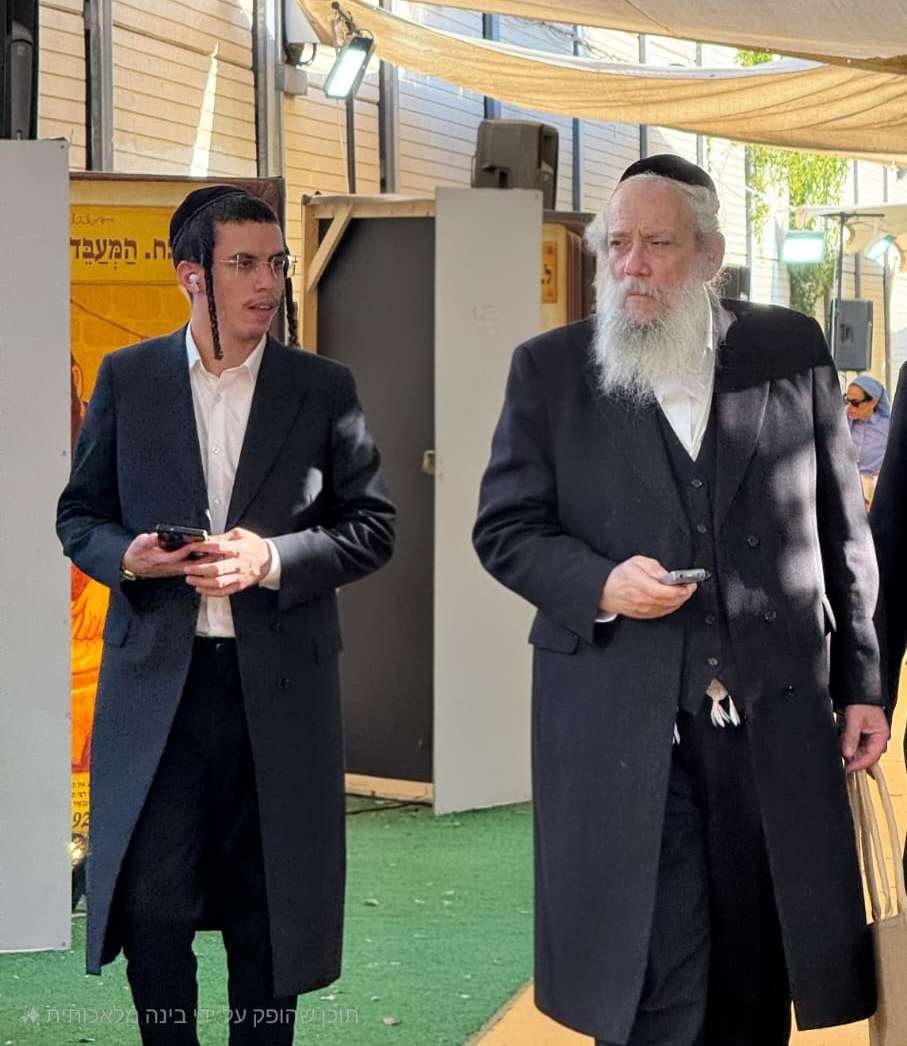 באדיבות המצלם