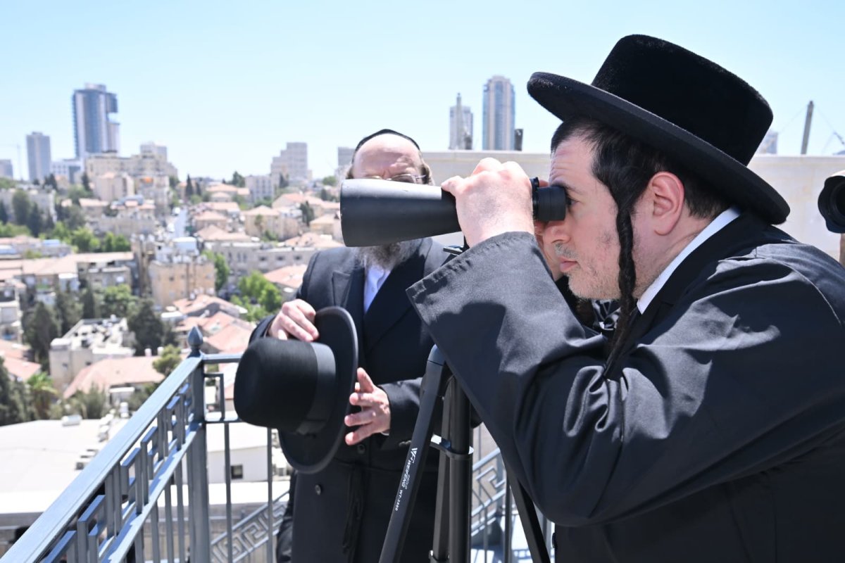 באדיבות המצלם