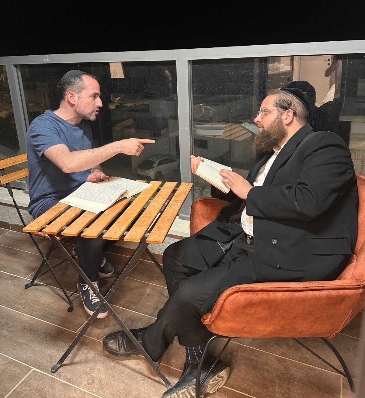 באדיבות המצלם