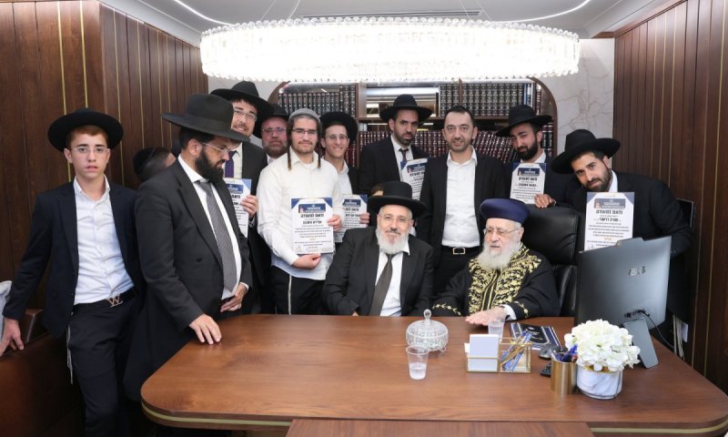 יחד עם רב העיר: הזוכים מאור יהודה עלו לקבל פרס בלשכת הראש"ל