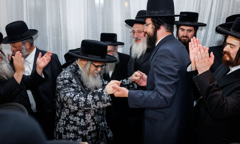 מכל ארה"ב נהרו לאולם החדש: הנגיד ליפא פרידמן בירמ"צ את בנו 