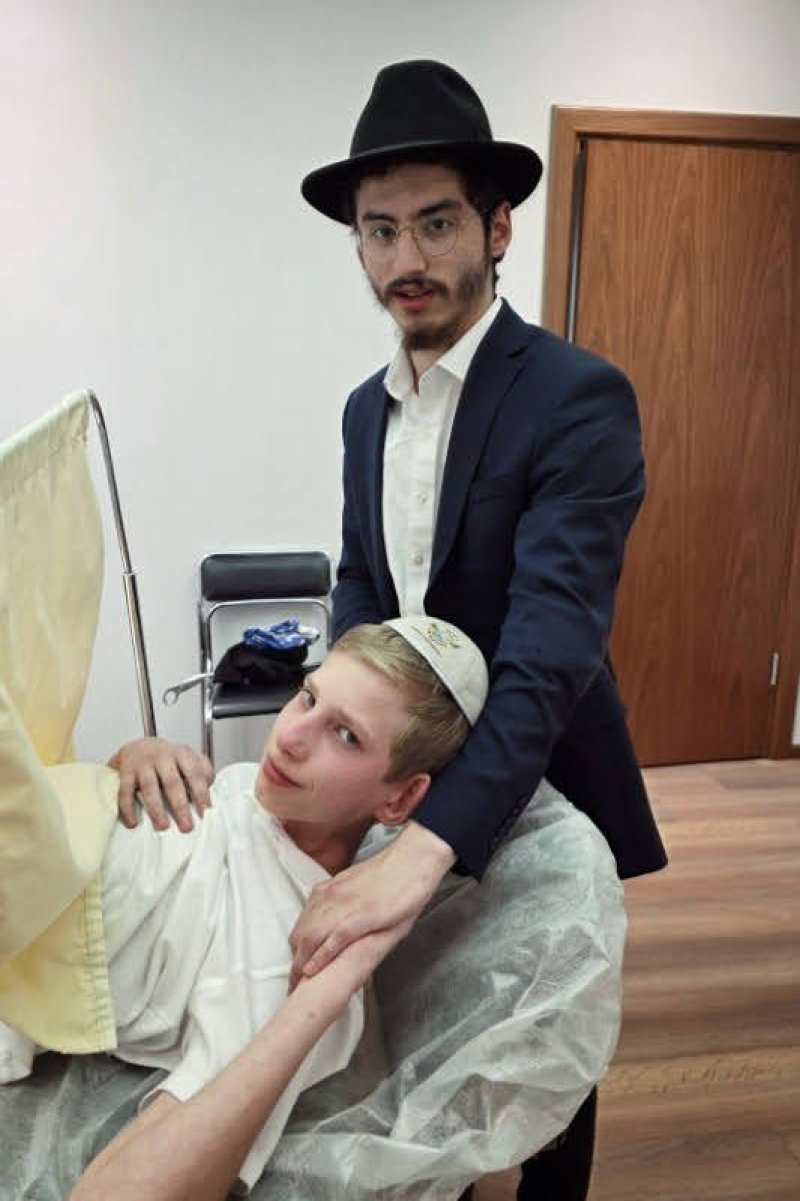 מענדי טורקוב ולוי נאזרוב