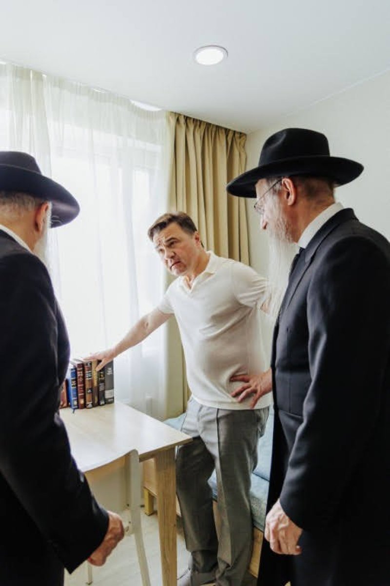 מענדי טורקוב ולוי נאזרוב