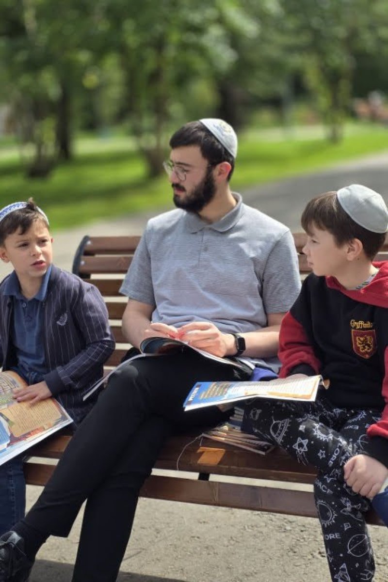 מענדי טורקוב ולוי נאזרוב