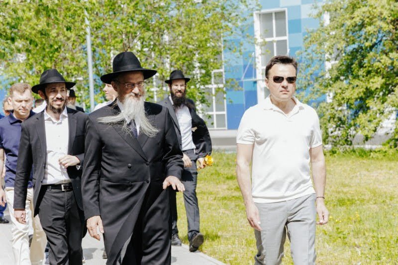 מענדי טורקוב ולוי נאזרוב