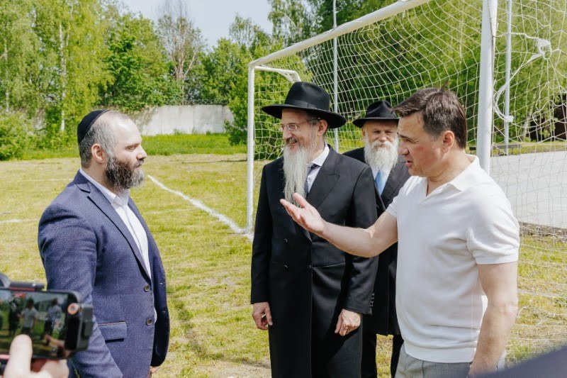 מענדי טורקוב ולוי נאזרוב
