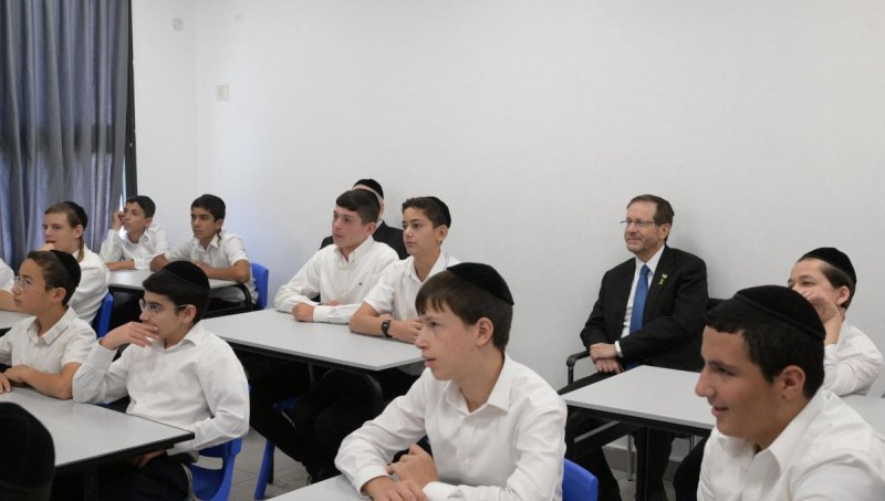 עמוס בן גרשום - לע"מ
