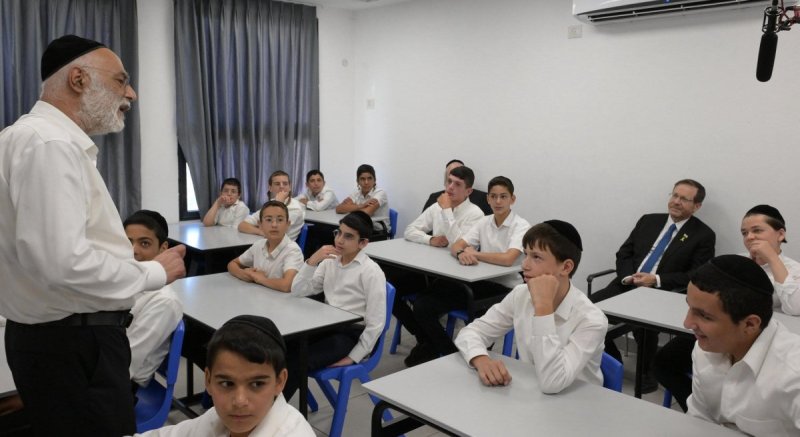 עמוס בן גרשום - לע"מ
