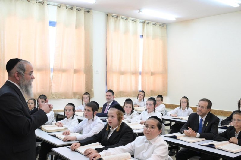 עמוס בן גרשום - לע"מ
