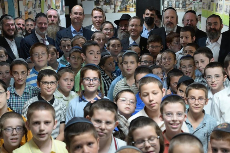 עמוס בן גרשום - לע"מ