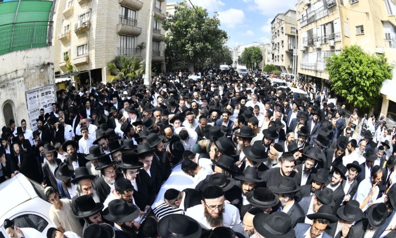 ויהי בנסוע הארון: תיעוד מסכם מהלווית המקובל הצדיק רבי אלטר דוד חיים שטרן זצ"ל