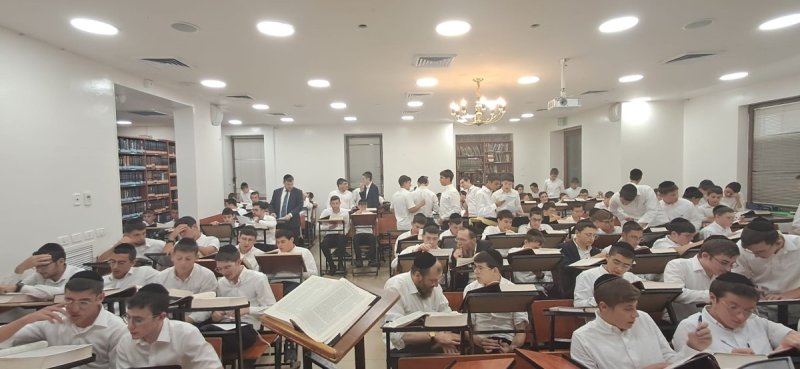 צוות הישיבות