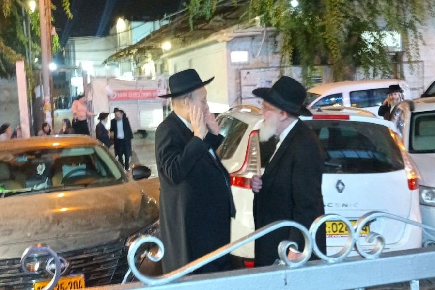 באדיבות המצלם