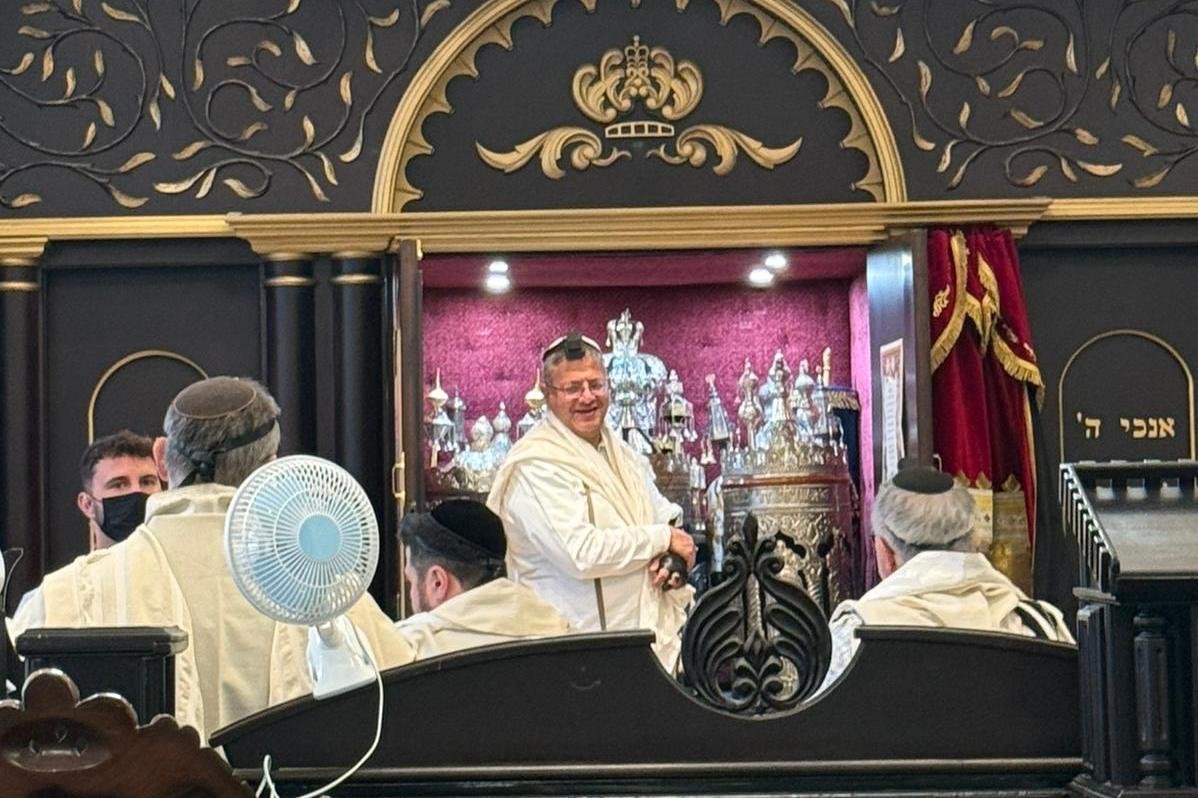באדיבות המצלם