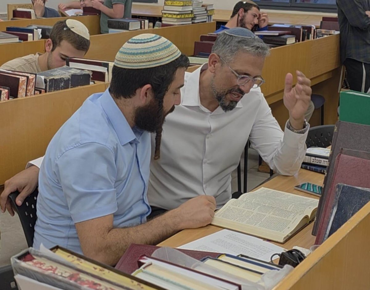 באדיבות המצלם
