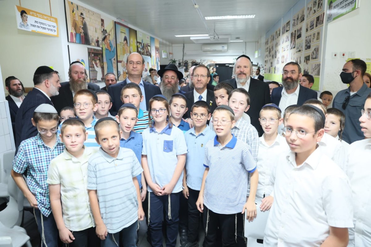 באדיבות המצלם