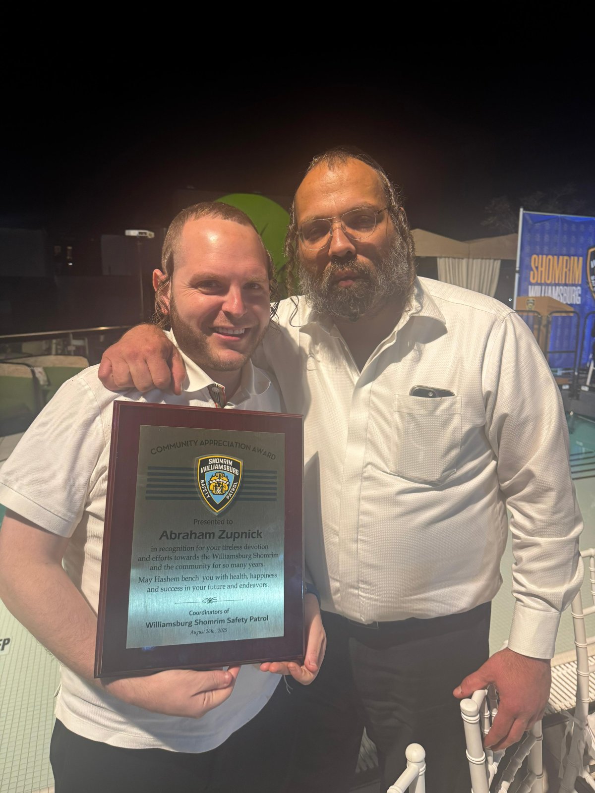 באדיבות המצלם