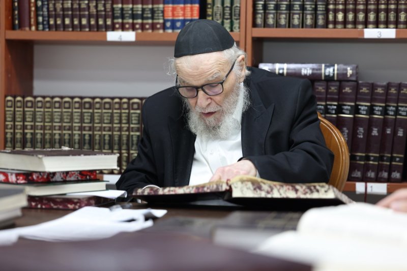יעקב נחומי