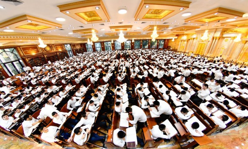 בזכות התורה ולומדיה: תיעוד מהשטייגען של זמן אלול ב'עטרת שלמה'