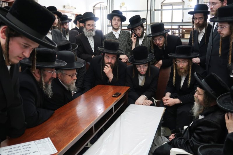 מ.א נוימן