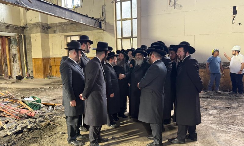 האדמו"ר מסאטמר הגיע לסיור בבית המדרש הגדול שעובר הרחבה