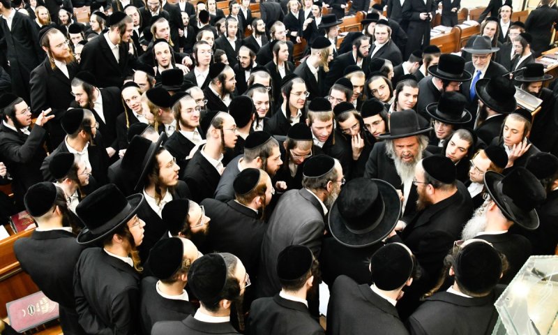 ראש ישיבת חברון מסר שיעור בישיבת באבוב והבחורים התווכחו בלימוד