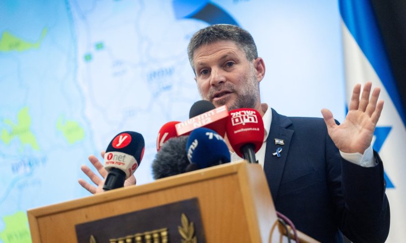 עימות בין סמוטריץ' ליועמ"ש האוצר: "פגיעה בשיוויון"