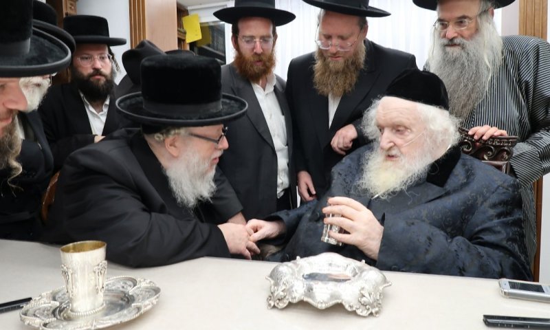 פוסק הדור לרבי מבוהוש: "תמסרו לשכינה שכל מי שעזב את הדרך הוא מסכן"