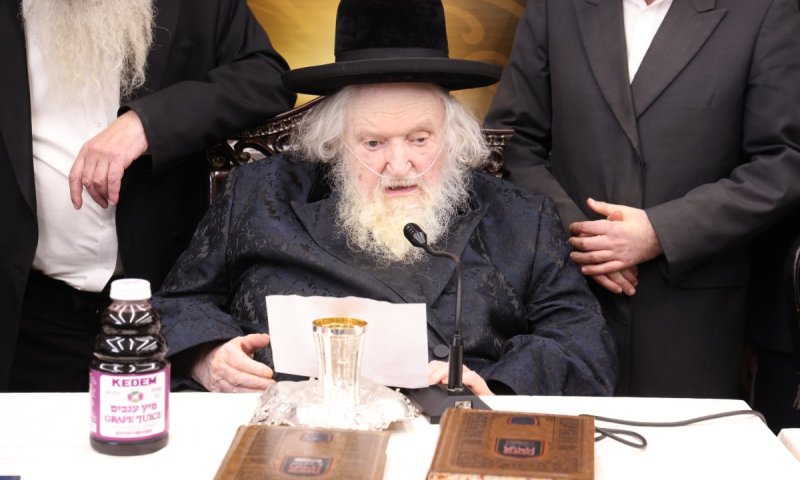 פוסק הדור לאברכי הכולל שבנשיאותו: "צריך לעשות סעודה על כל הלכה"