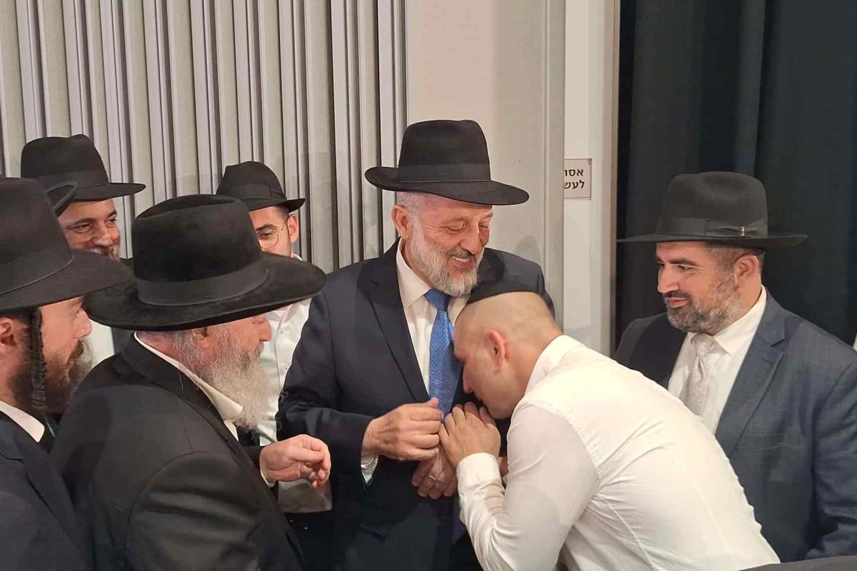 באדיבות המצלם