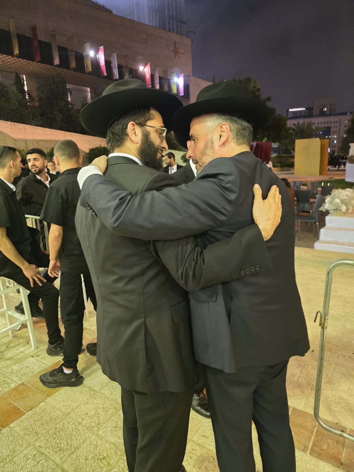 באדיבות המצלם