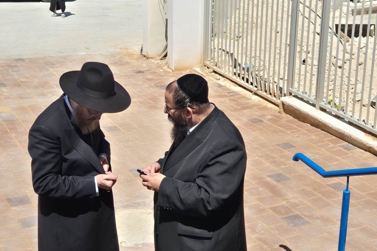 באדיבות המצלם