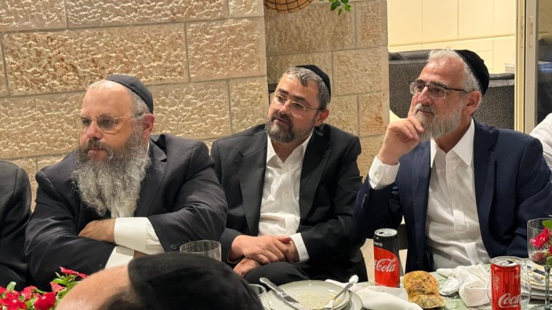 יחצ
