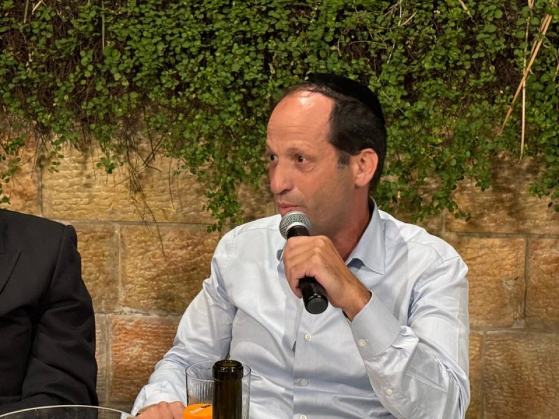 יחצ