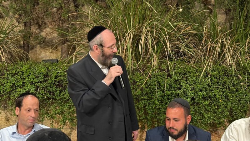 יחצ