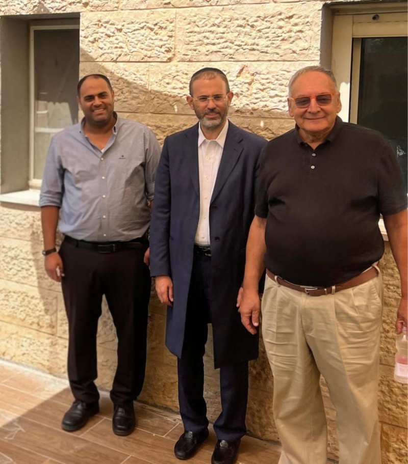 יח"צ