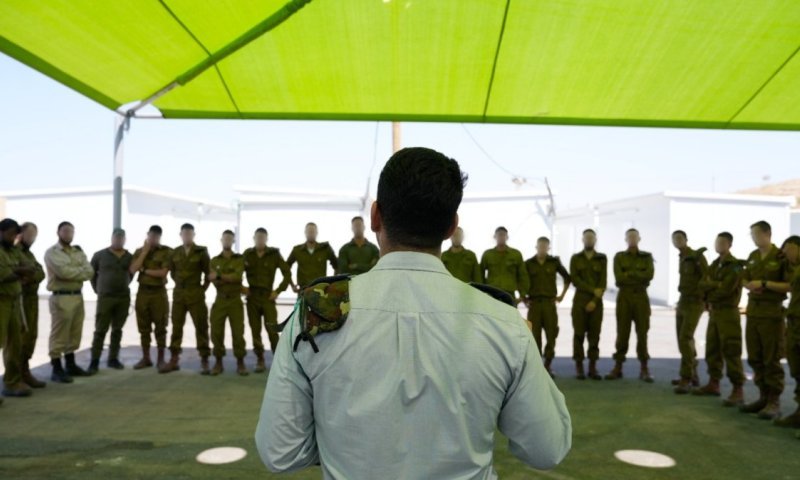 חיילים