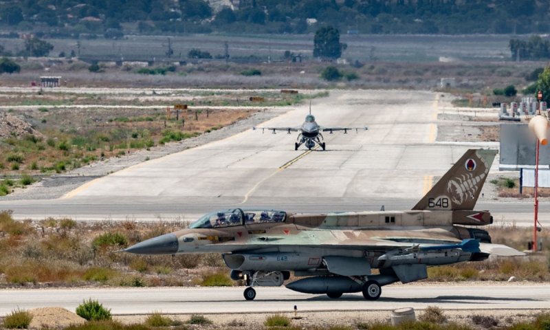 צה״ל מגביר את הלחץ בעזה: מעל 360 מטרות הותקפו | תיעודים מהתקיפות