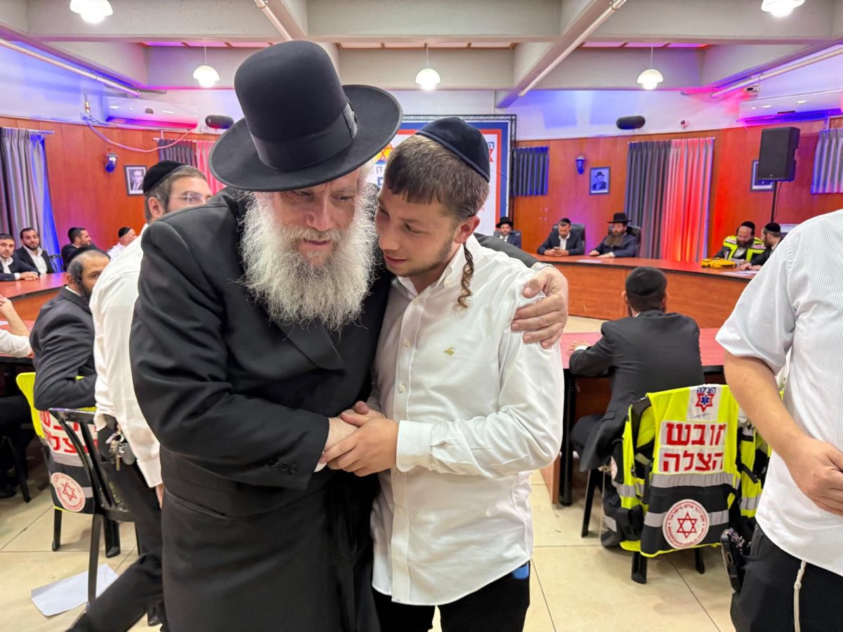 באדיבות המצלם