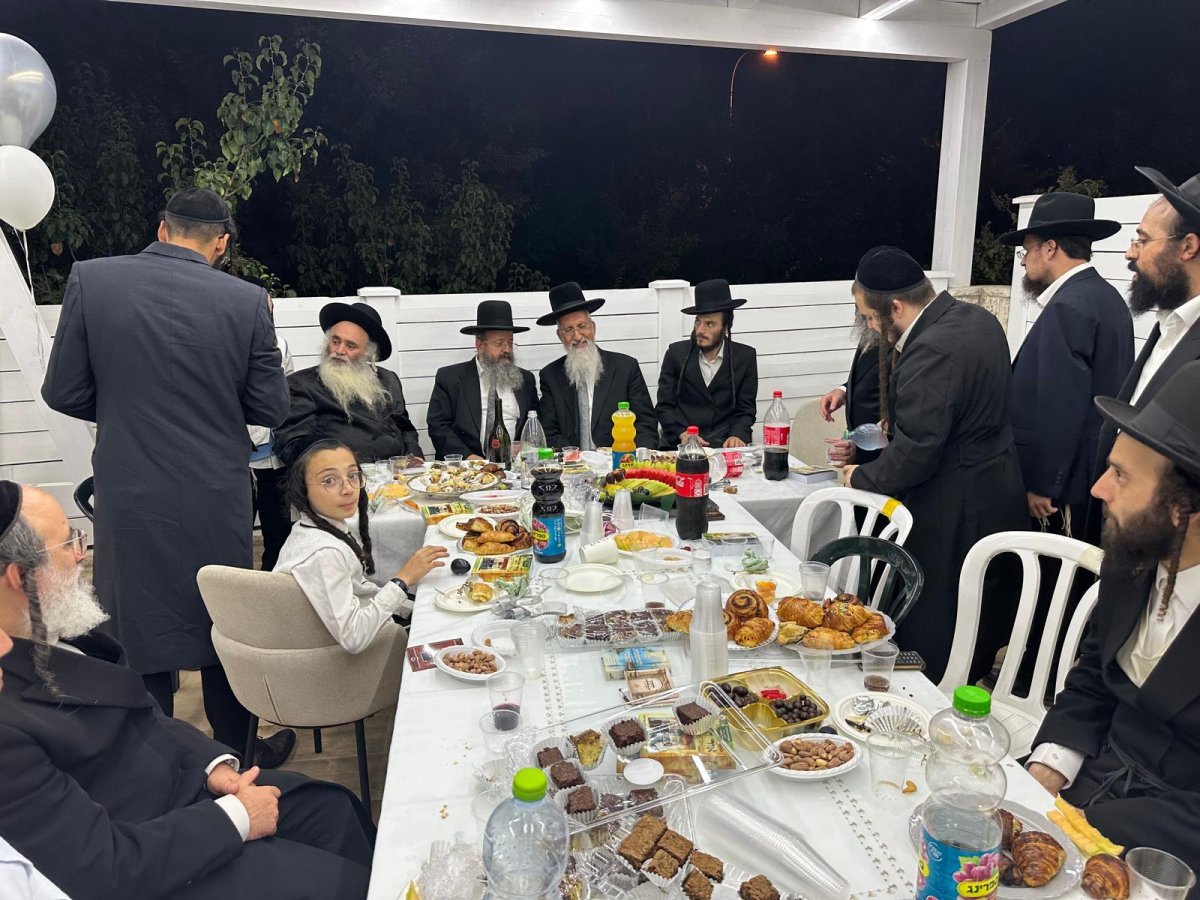 באדיבות המצלם