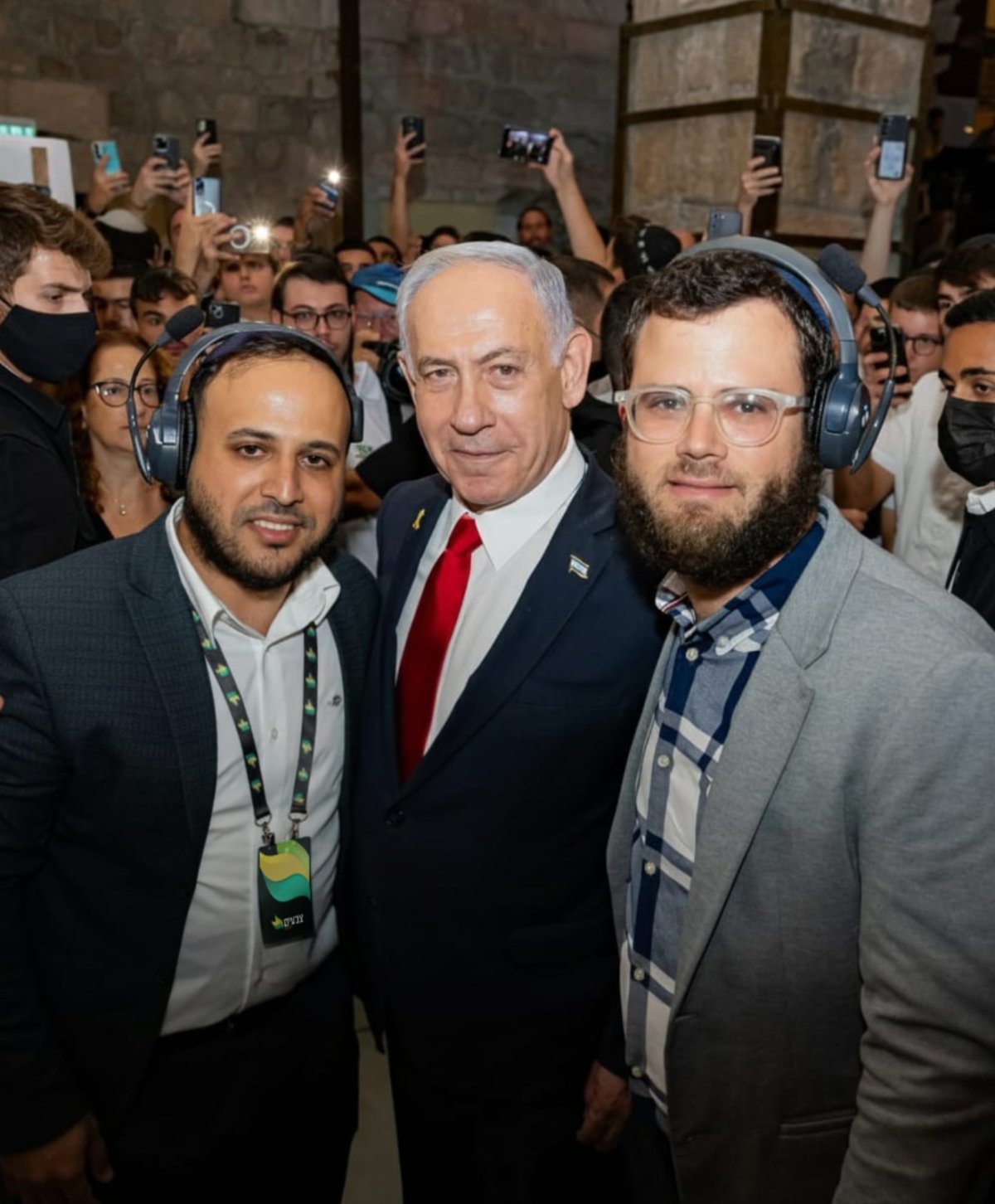 באדיבות המצלם