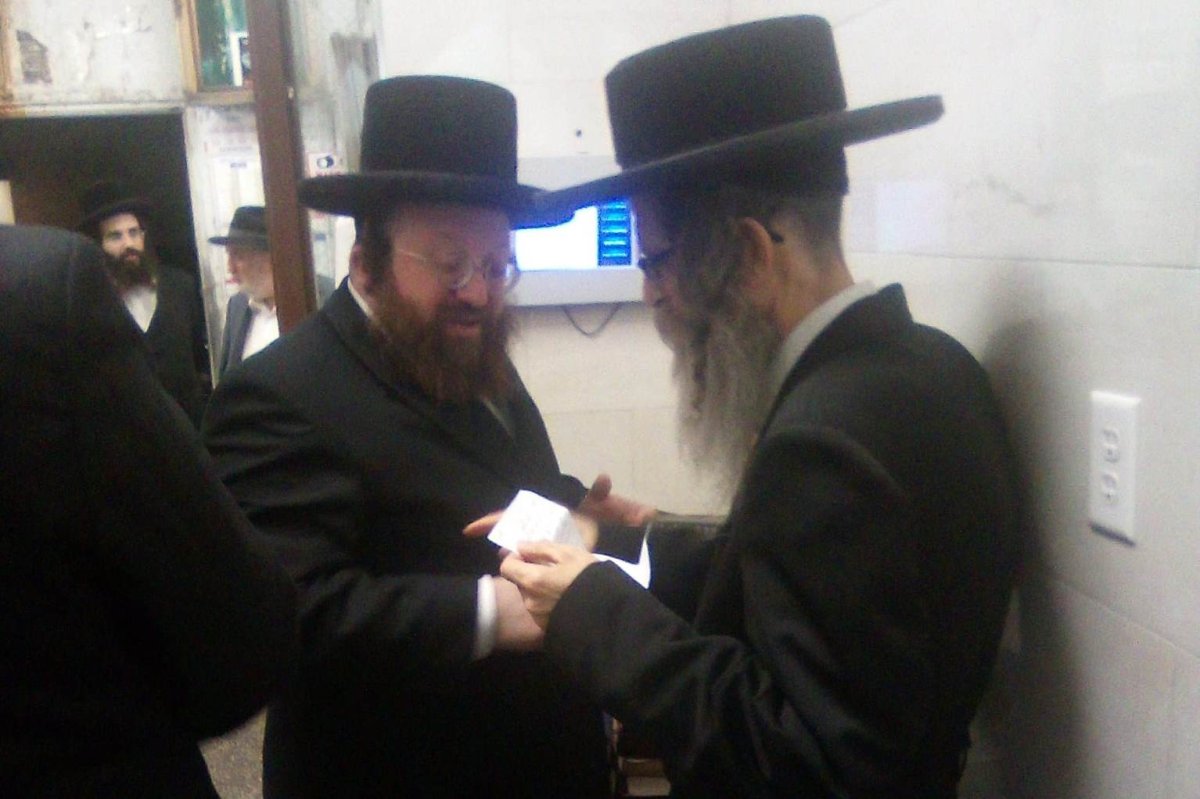 באדיבות המצלם