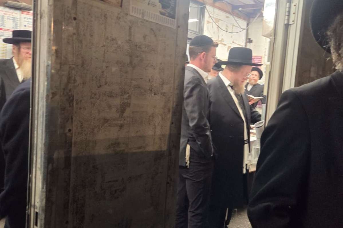 באדיבות המצלם