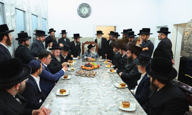 ראשי ארגון איחוד הצלה בביקור מרגש במעונו של כ"ק האדמו"ר הקוה"ט מויזניץ 