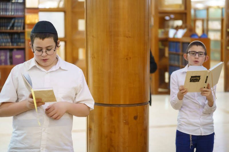 לוי נאזרוב