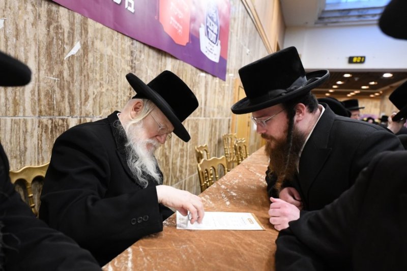 אנשיל בעק