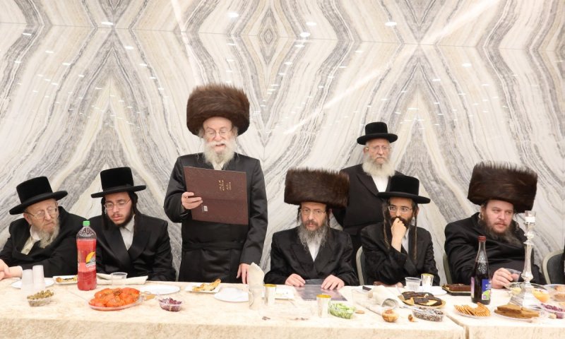 הבת של הגאב"ד התארסה עם הבנש"ק לבית נדבורנא לונדון
