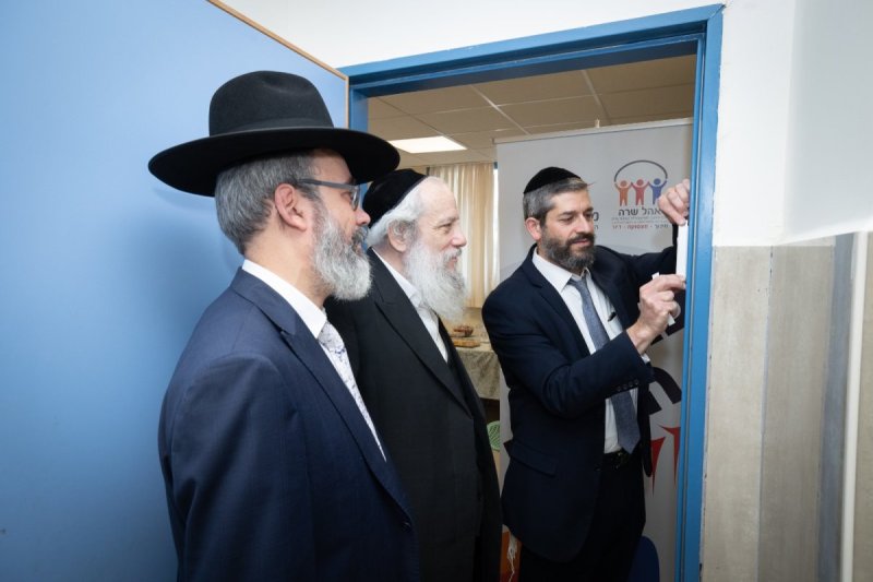 יחצ